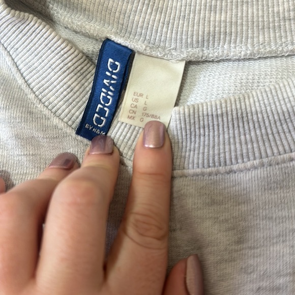 DIVIDED Crew Neck “you’re too close” - Picture 5 of 7